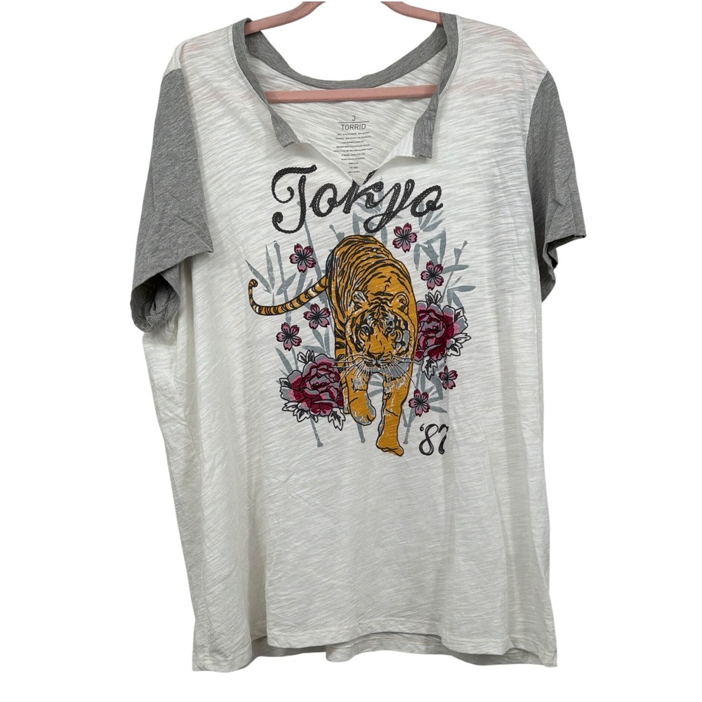 Torrid Size 3 (3X) Love Tiger Graphic Tee Plus Size Casual Boho Top